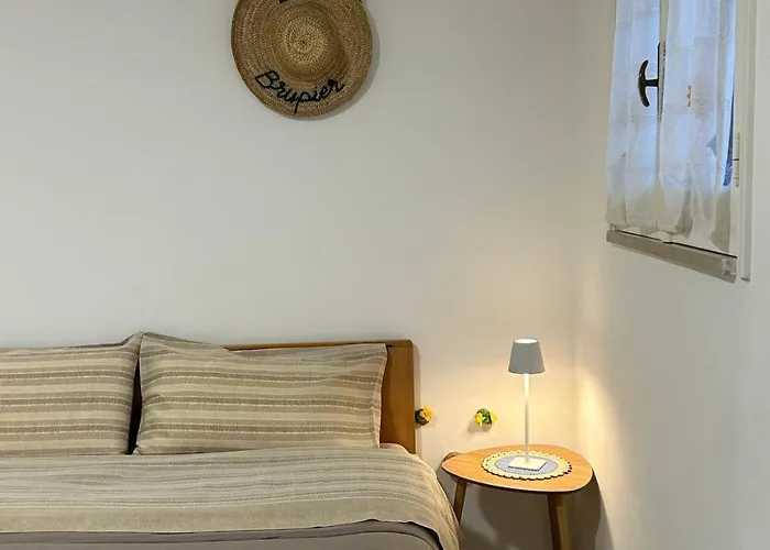 Alojamento de Acomodação e Pequeno-almoço Brupier *